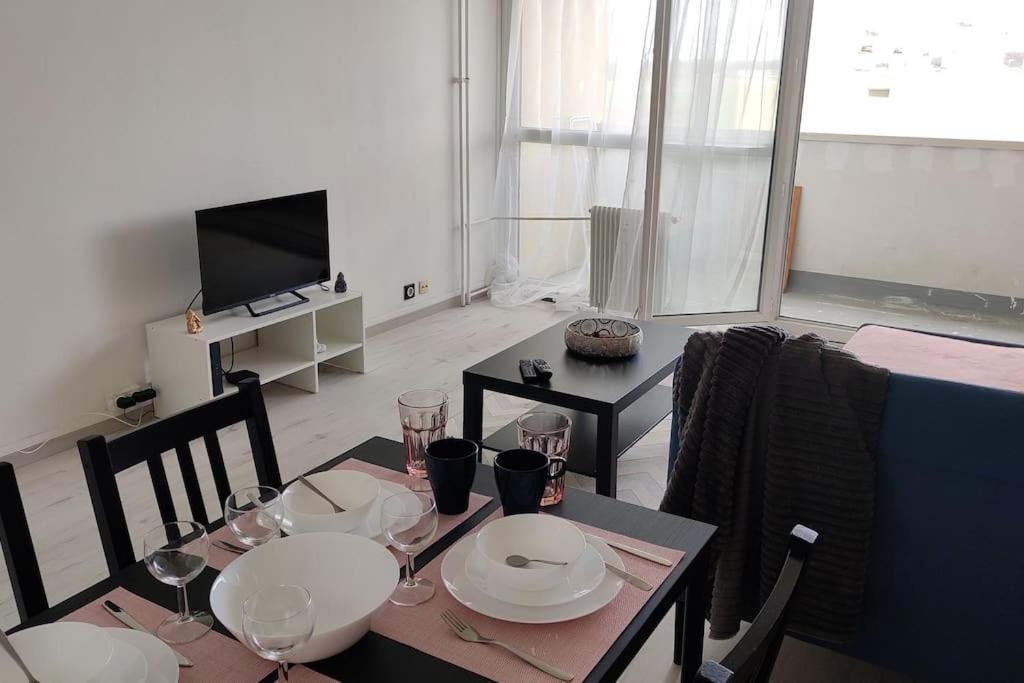 Charmant Appartement Proche Melun Centre Ville Zewnętrze zdjęcie